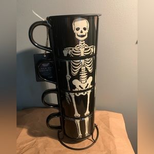 4 piece cup set Skelton